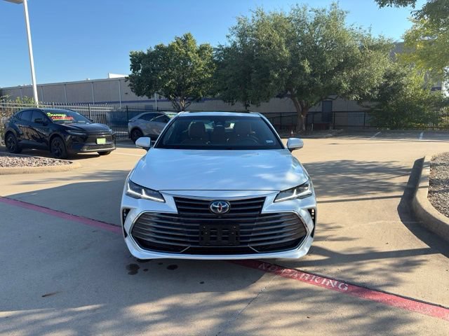 Used 2019 Toyota Avalon Limited w/ Advanced Safety Package FWD image 2