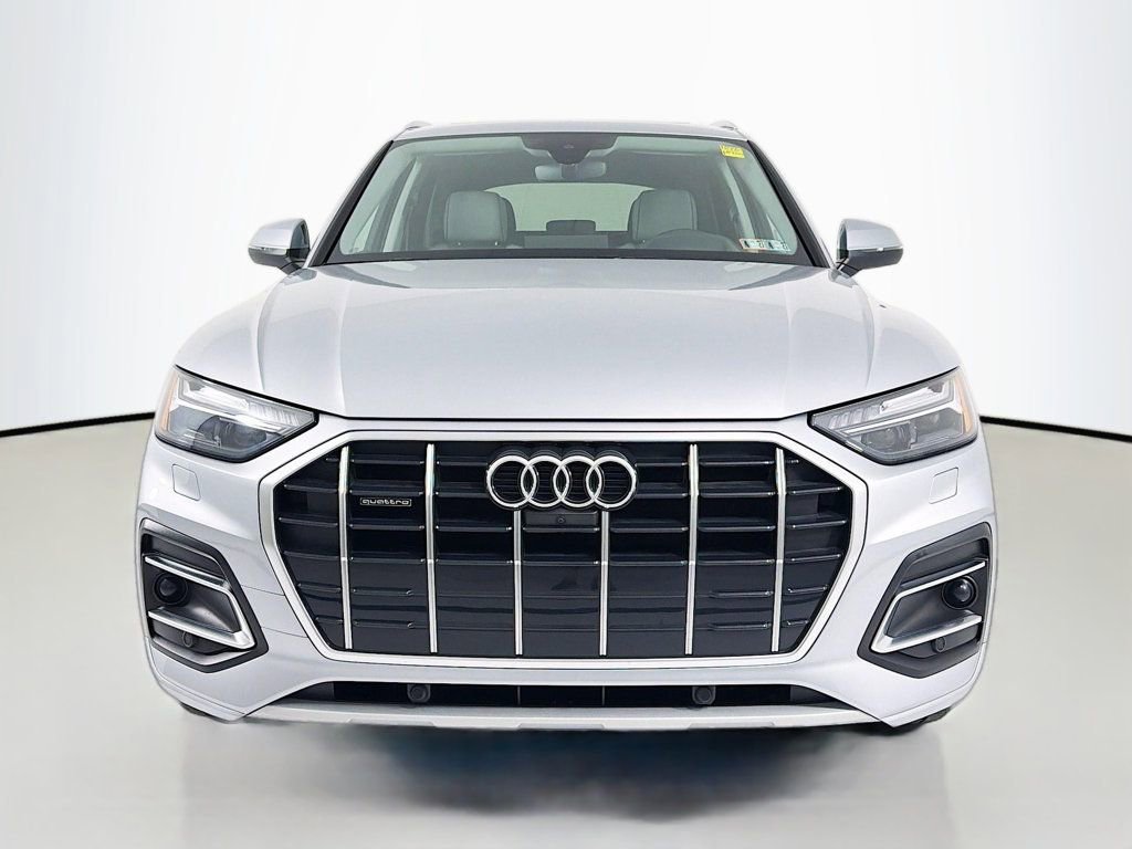 Used 2021 Audi Q5 Prestige w/ Prestige Package AWD/4WD image 2