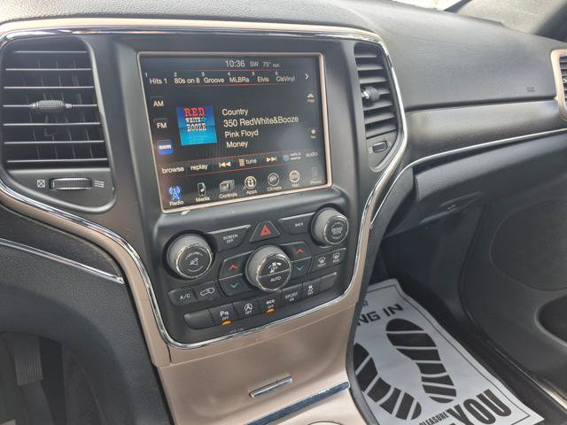 Used 2016 Jeep Grand Cherokee Limited AWD/4WD image 15