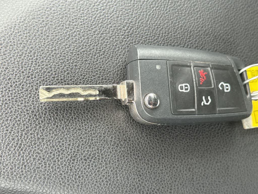 Used 2025 Volkswagen Jetta Sport FWD image 28