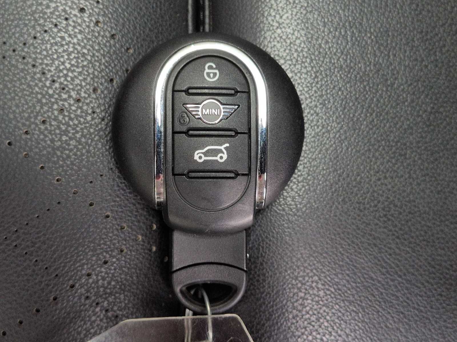 Used 2024 MINI Cooper SE FWD image 37