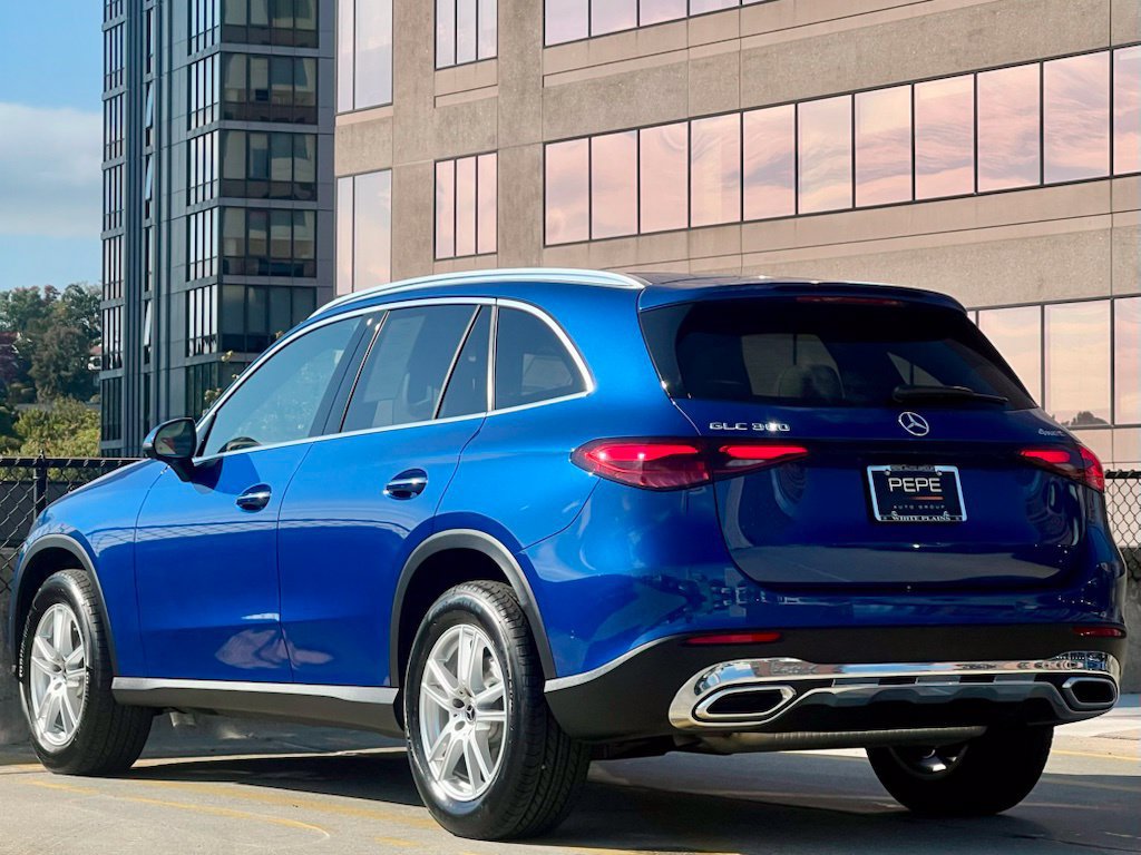 Certified 2026 Mercedes-Benz GLC 300 4MATIC image 5