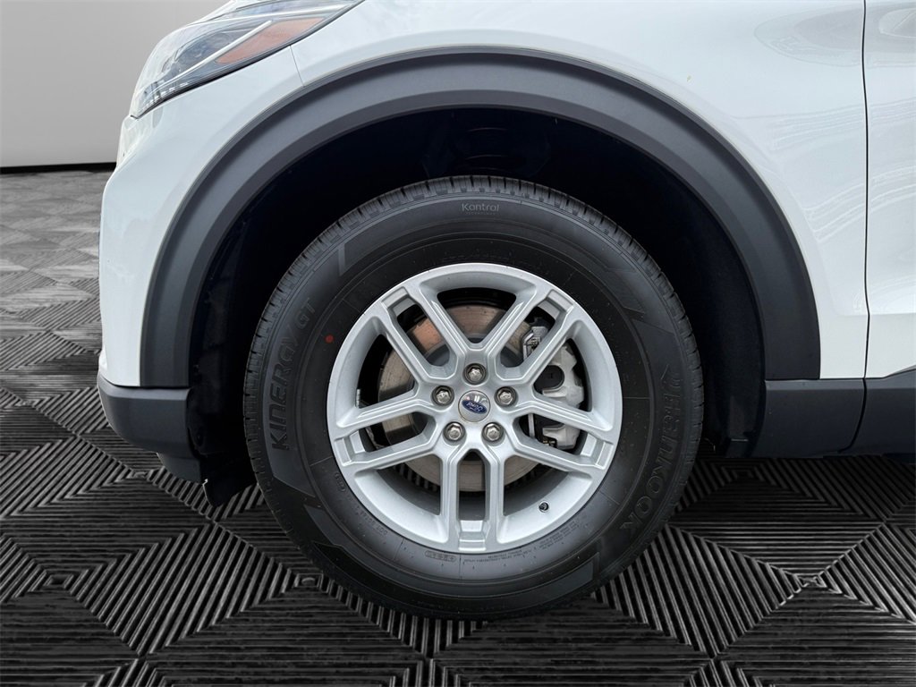 New 2025 Ford Explorer Active w/ Active Comfort Package image 9