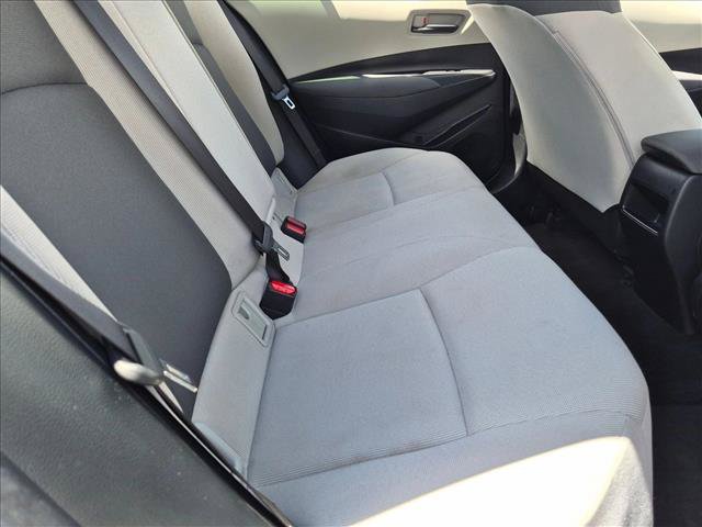Used 2022 Toyota Corolla LE FWD image 17