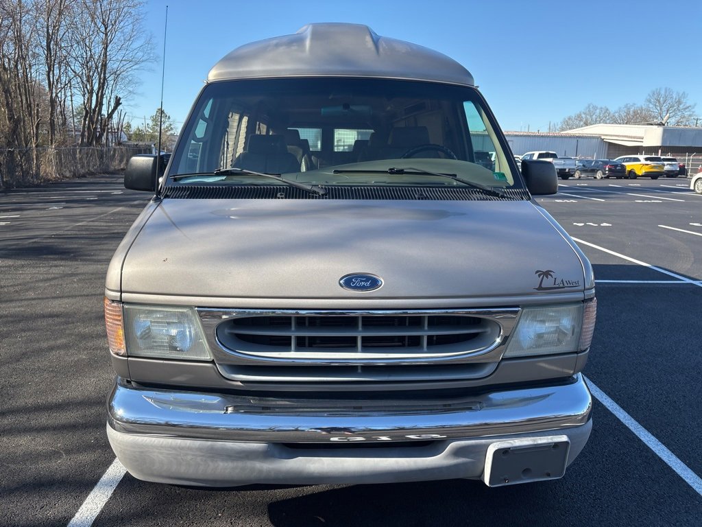Used 2002 Ford E-150 and Econoline 150 image 6