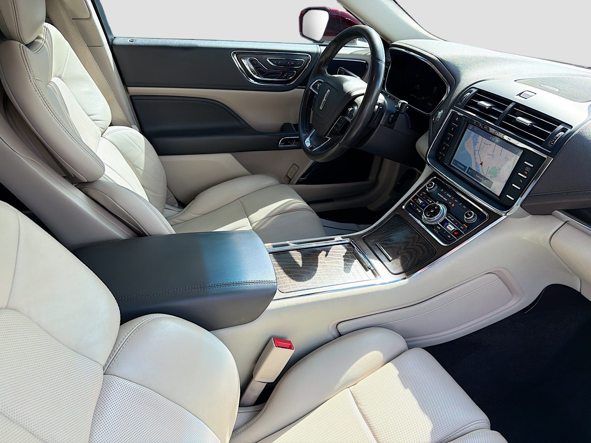 Used 2019 Lincoln Continental Select FWD image 30
