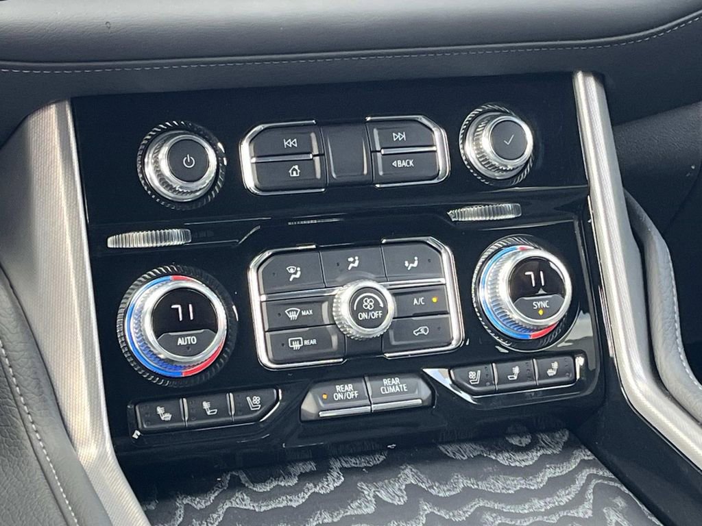 Used 2023 GMC Yukon XL Denali image 17