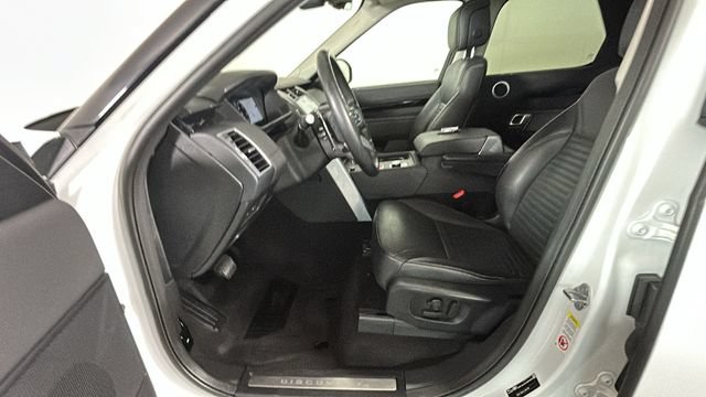 Used 2024 Land Rover Discovery S AWD/4WD image 11