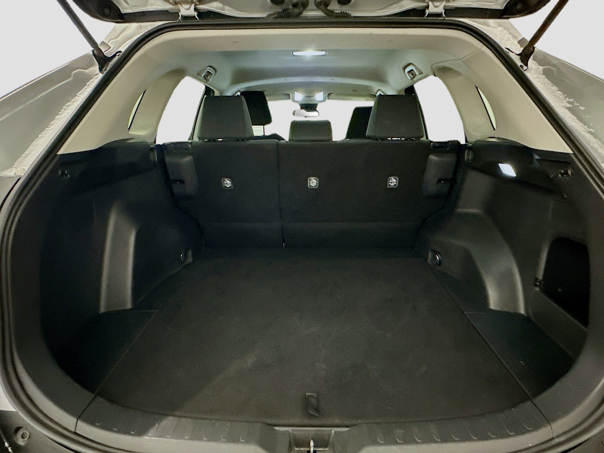 Used 2025 Toyota RAV4 LE image 30