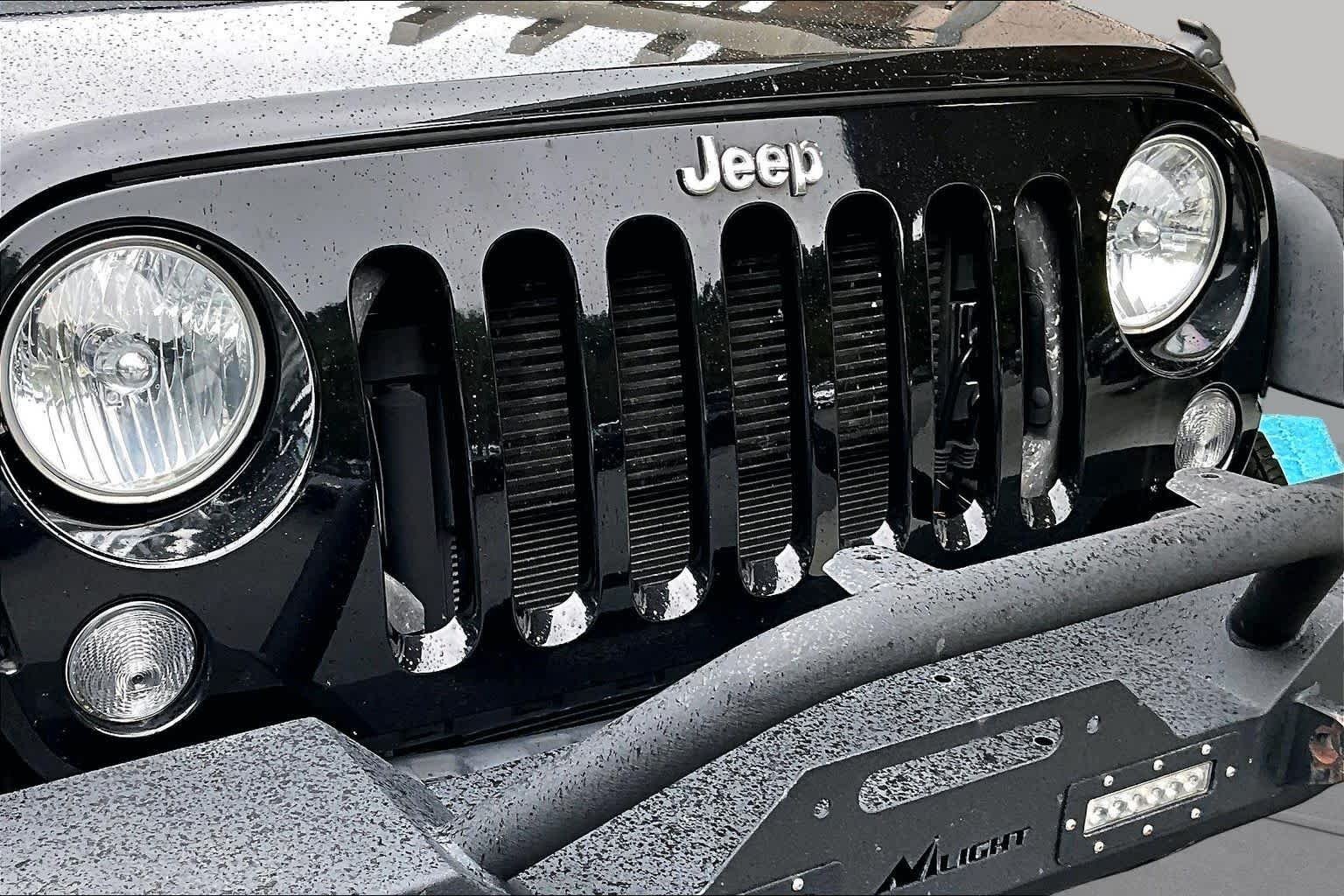 Used 2017 Jeep Wrangler Unlimited Sport w/ Connectivity Group AWD/4WD image 28