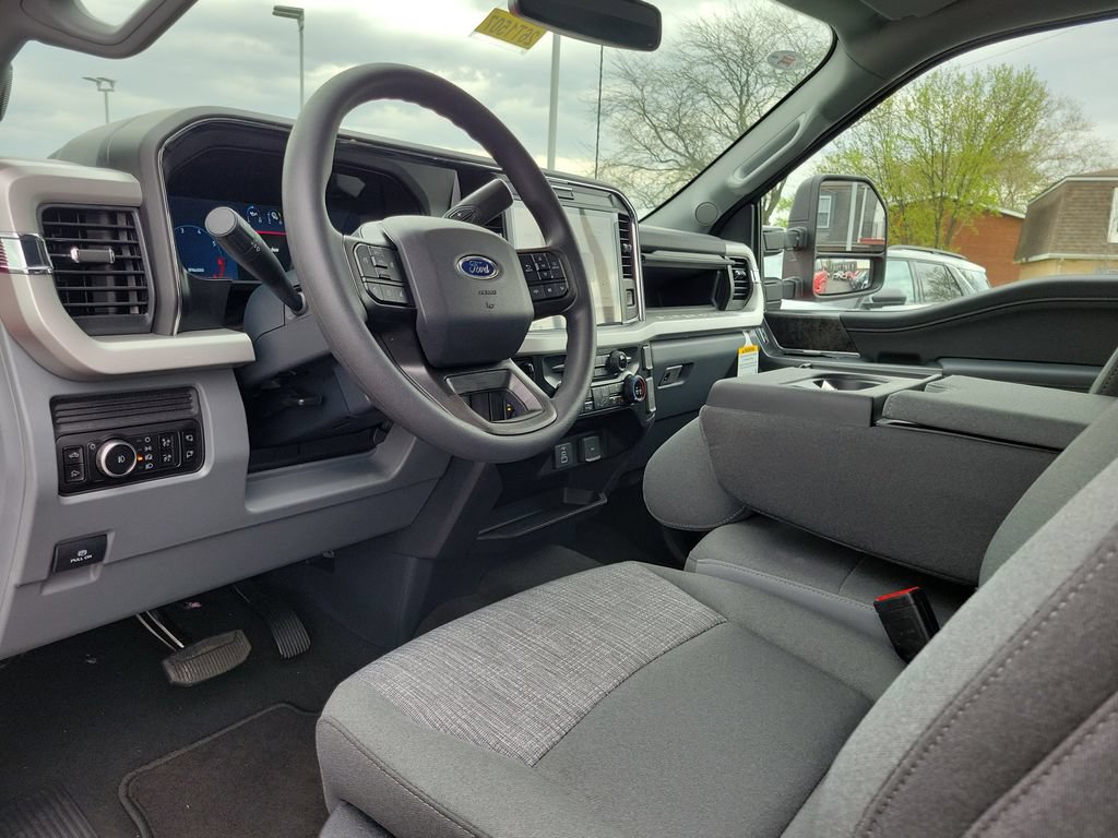 New 2026 Ford F250 XLT w/ XLT Premium Package AWD/4WD image 21