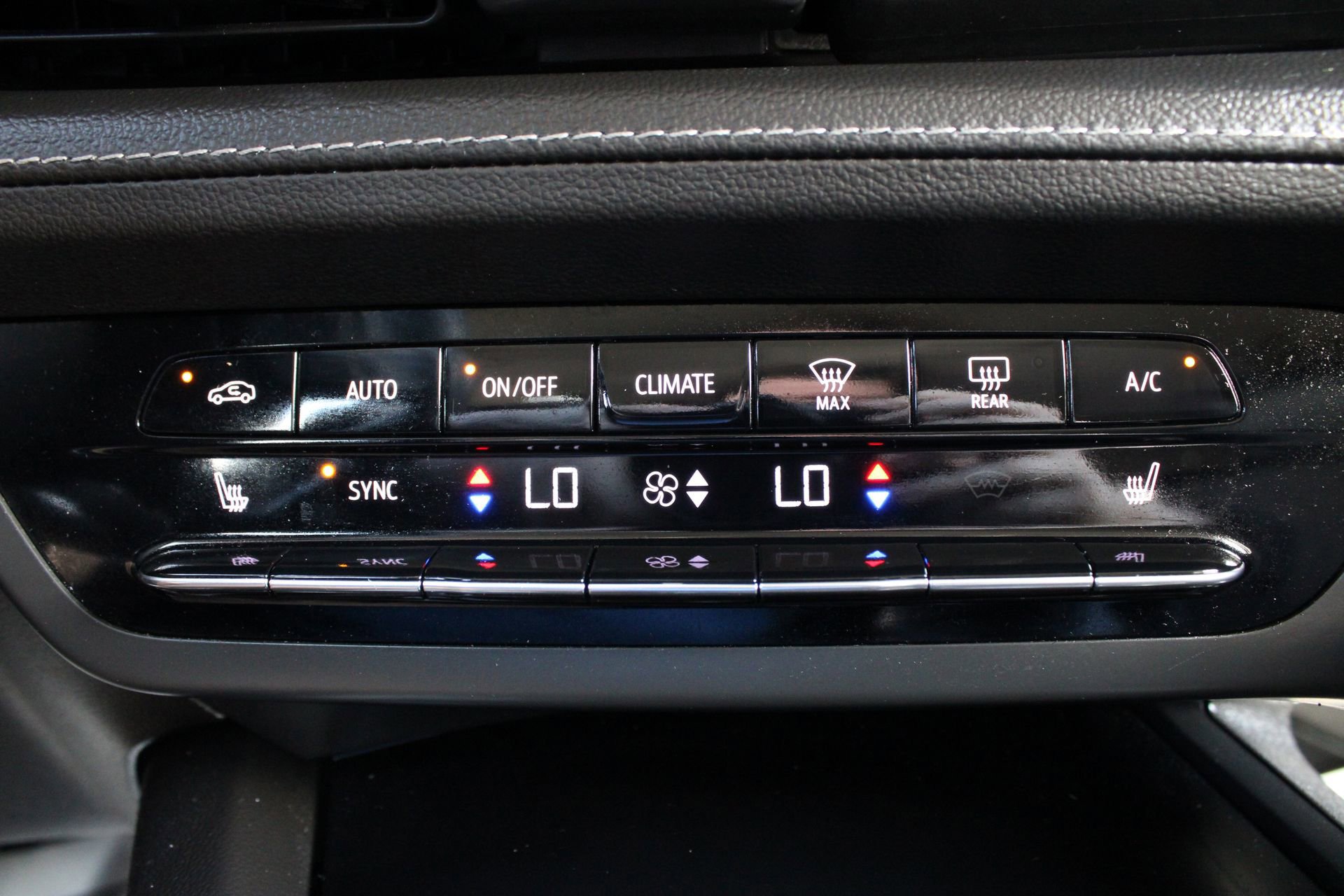 Used 2022 Buick Envision Preferred FWD image 35