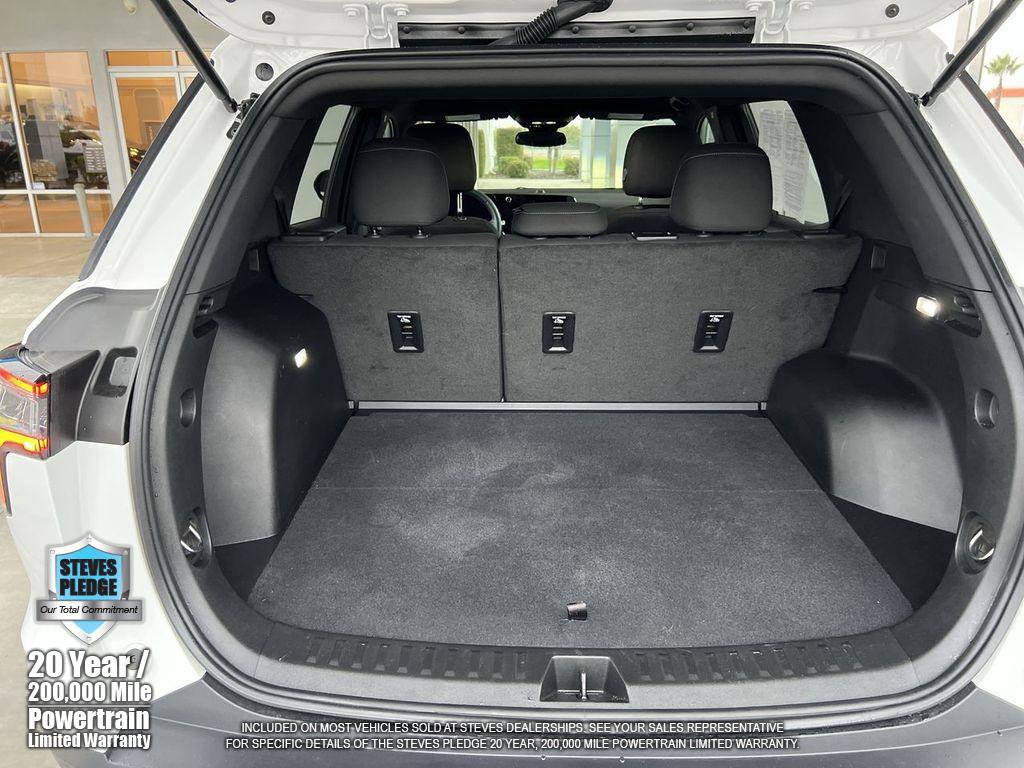 Used 2025 Chevrolet Equinox LT image 27