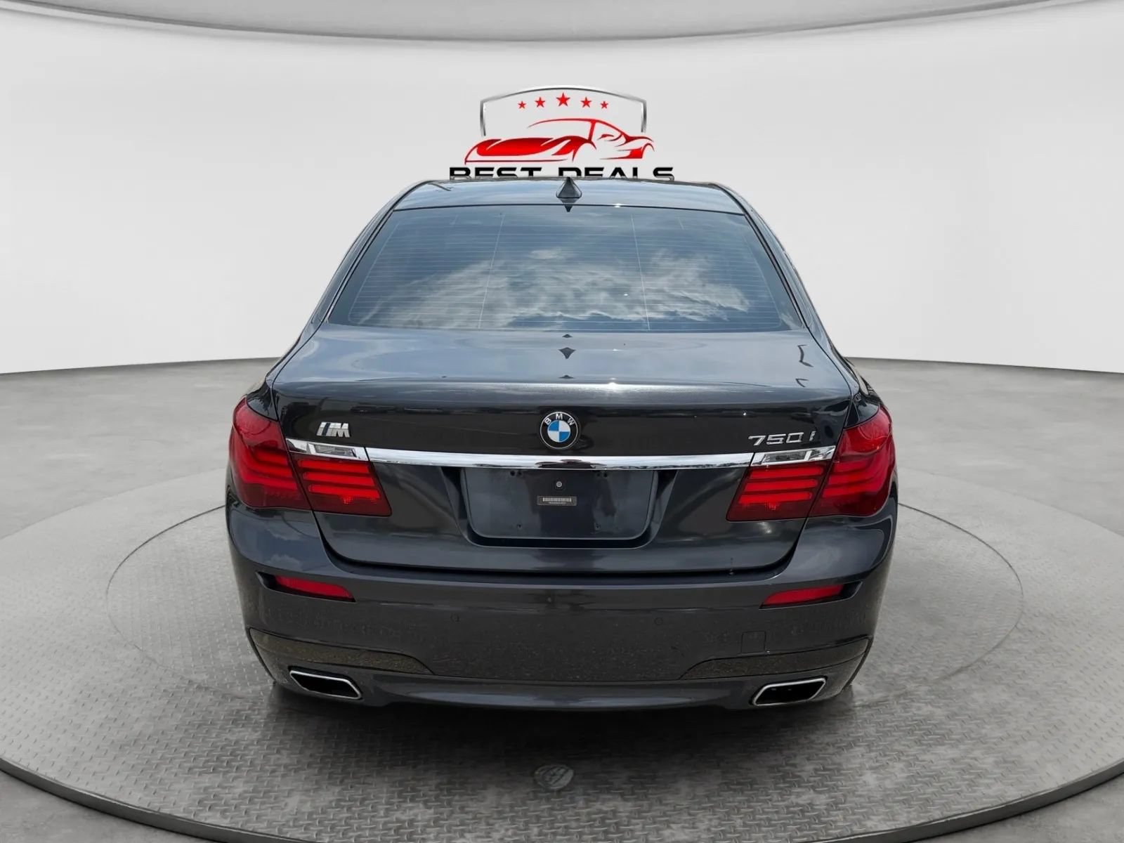 Used 2015 BMW 750i RWD image 4