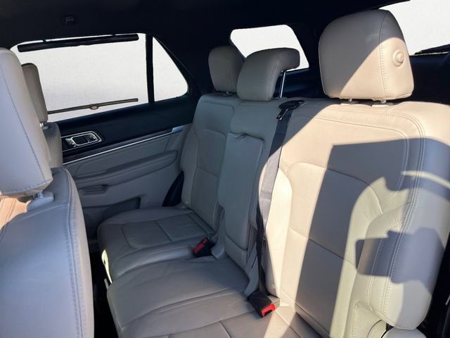 Used 2019 Ford Explorer Limited w/ Class III Trailer Tow Package image 13