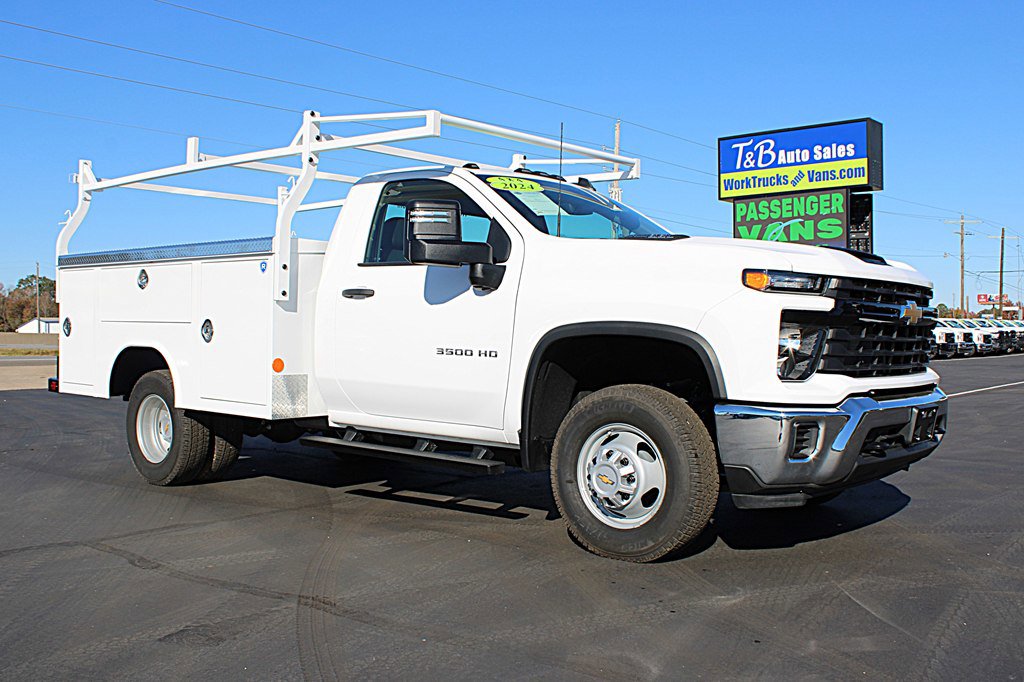 Used 2024 Chevrolet Silverado 3500 W/T w/ Snow Plow Prep Package image 3