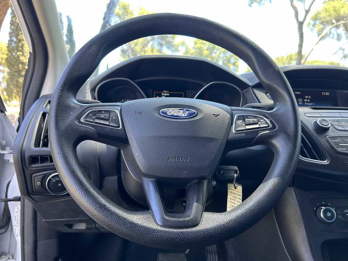 Used 2017 Ford Focus S image 10