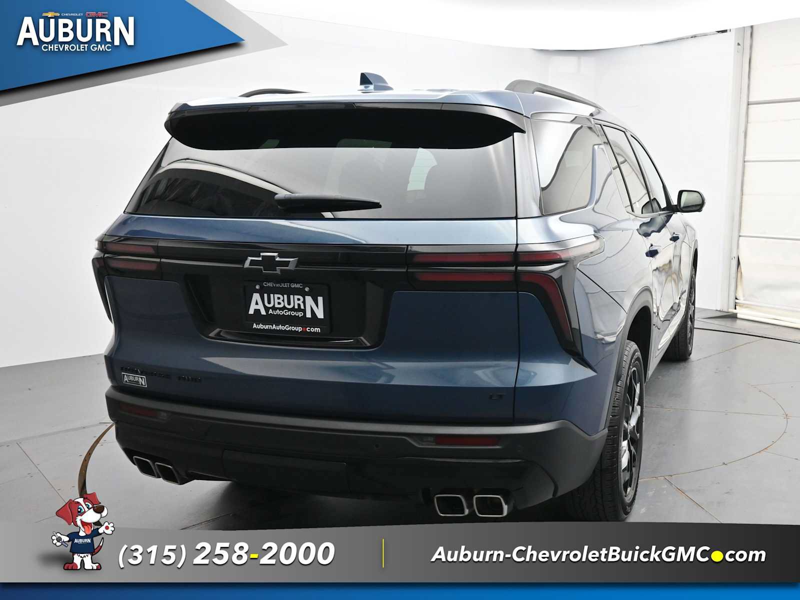 Used 2024 Chevrolet Traverse LT w/ Midnight/Sport Edition AWD/4WD image 4