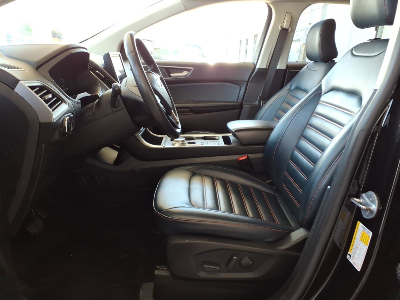 Used 2022 Ford Edge SEL w/ Sport Appearance Package AWD/4WD image 3