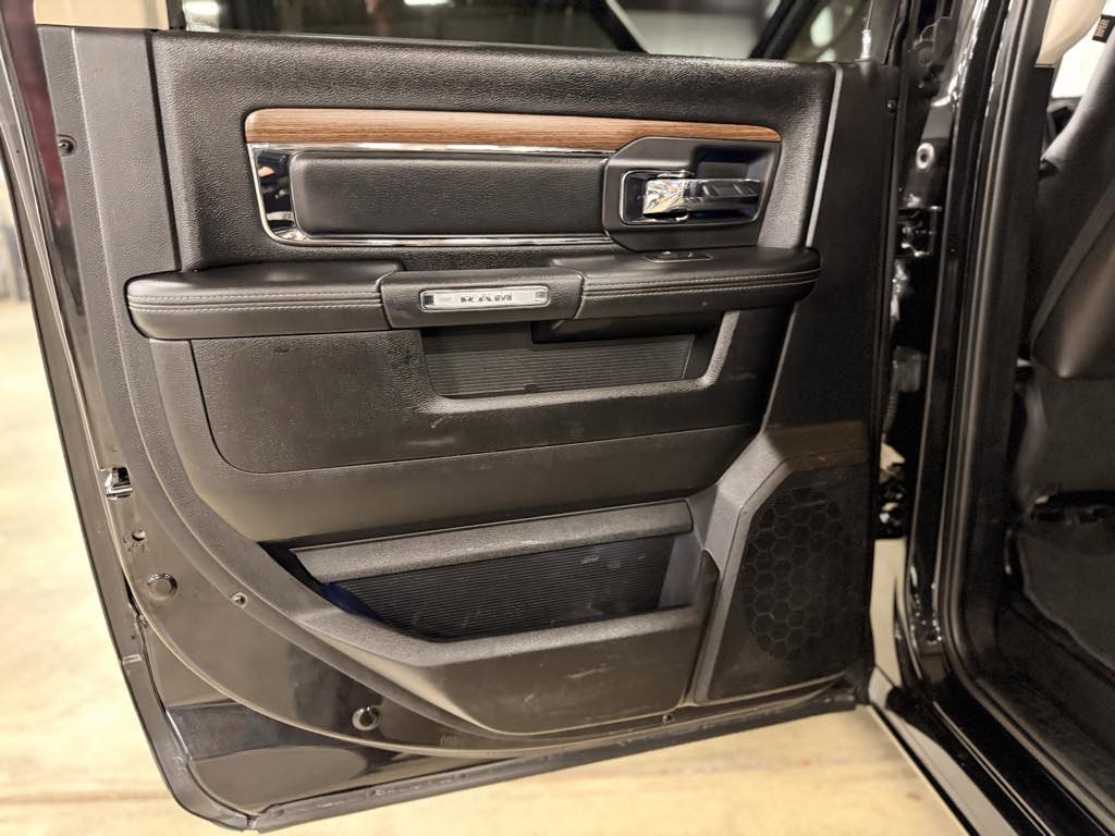 Used 2015 RAM 2500 Laramie w/ Convenience Group image 34