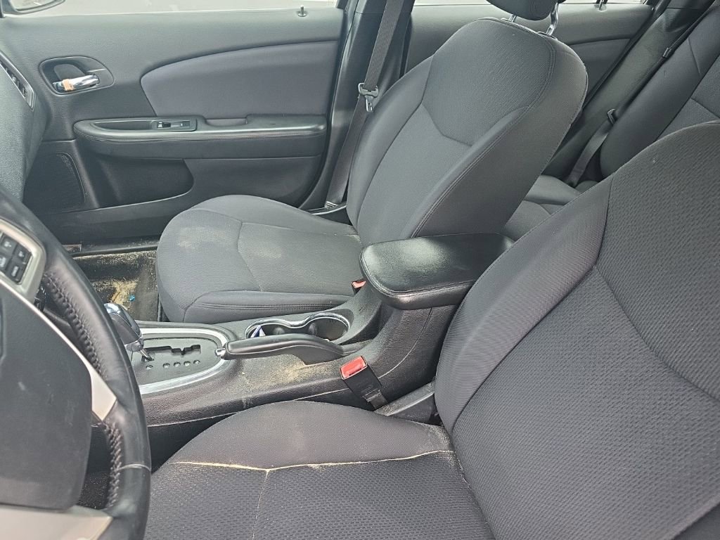 Used 2013 Chrysler 200 Touring image 18