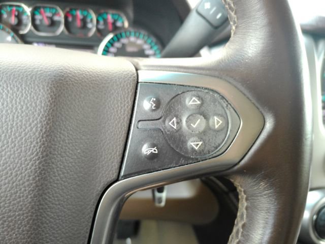 Used 2016 Chevrolet Suburban LT RWD image 44