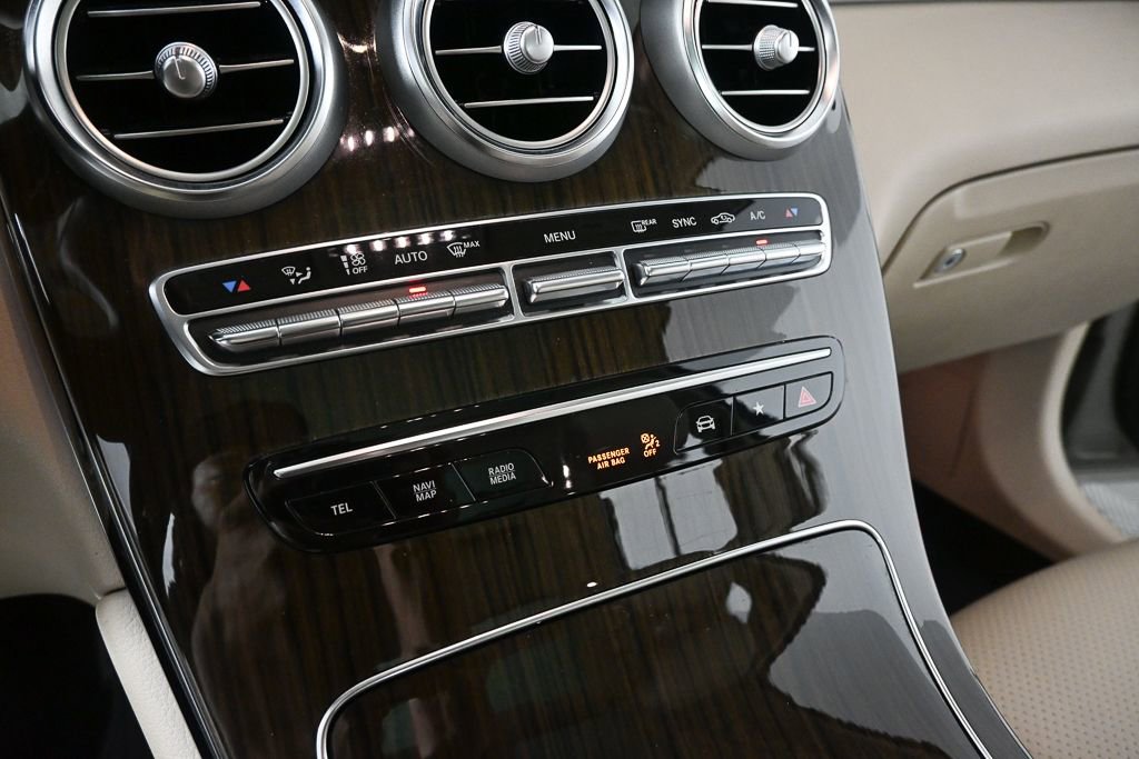 Certified 2022 Mercedes-Benz GLC 300 w/ Premium Package Lite image 14