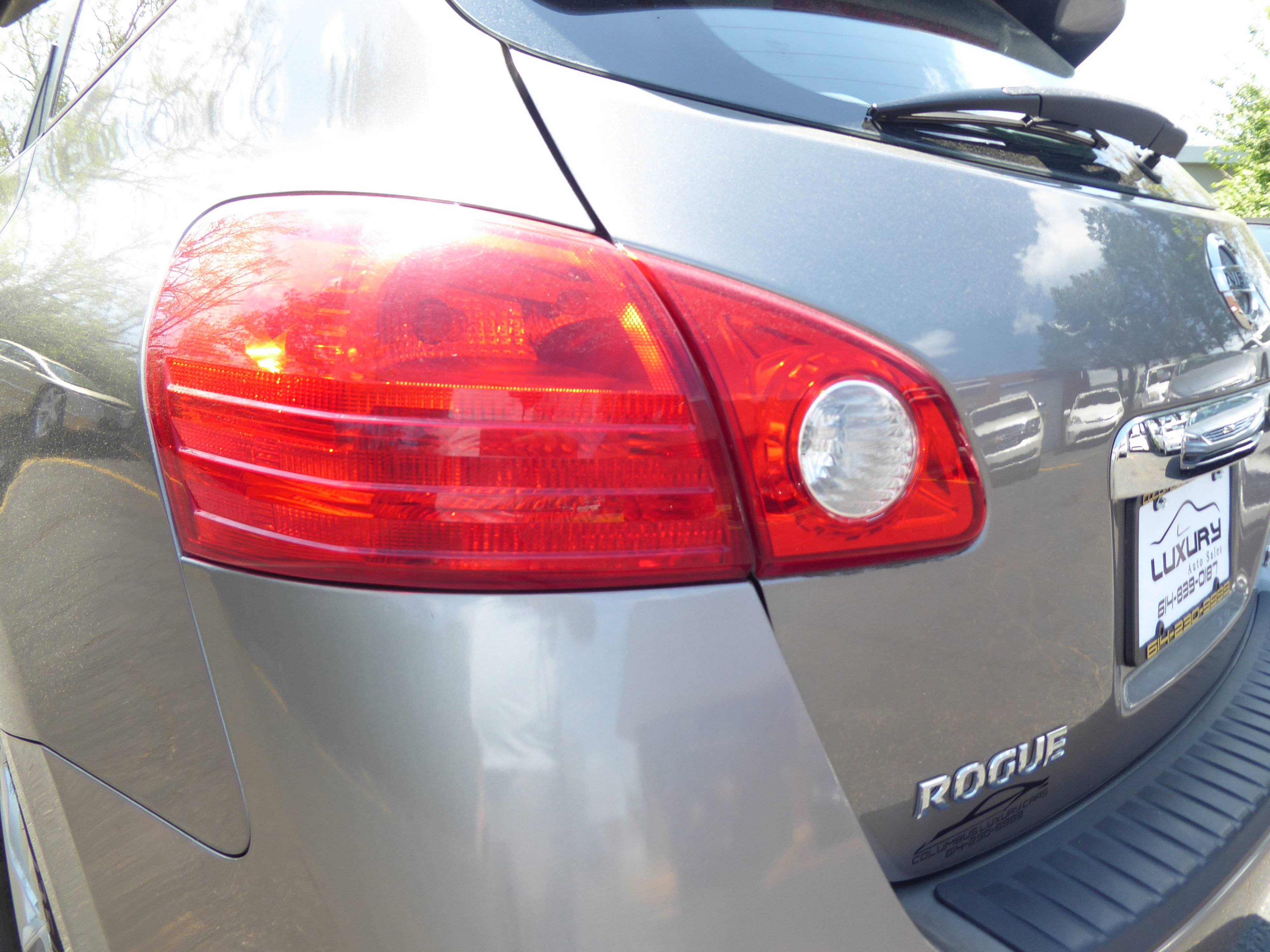 Used 2012 Nissan Rogue SV w/ Premium Pkg AWD/4WD image 23