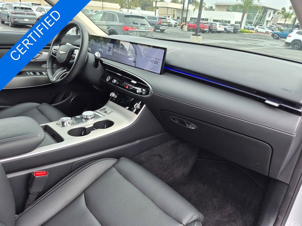 Used 2026 Genesis GV70 2.5T Select image 32