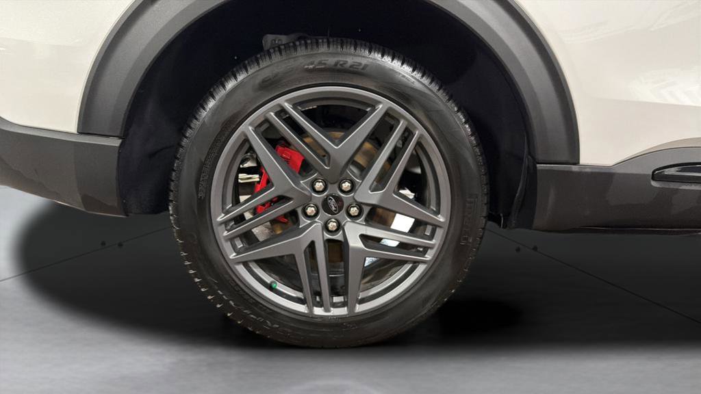 Used 2025 Ford Explorer ST-Line w/ ST-Line Street Pack image 25