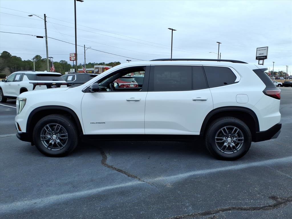 Used 2025 GMC Acadia Elevation image 24