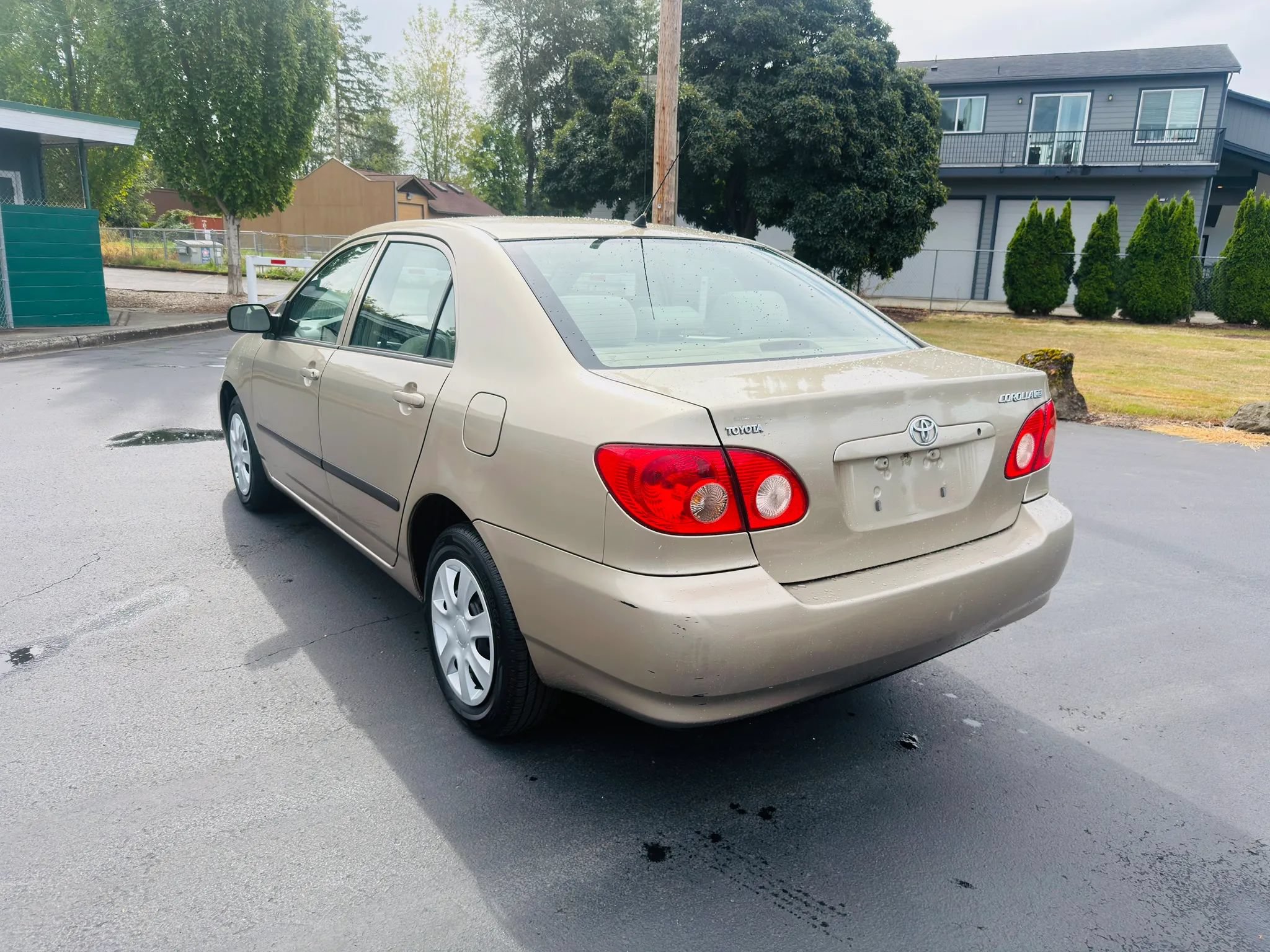 Used 2007 Toyota Corolla CE FWD image 3