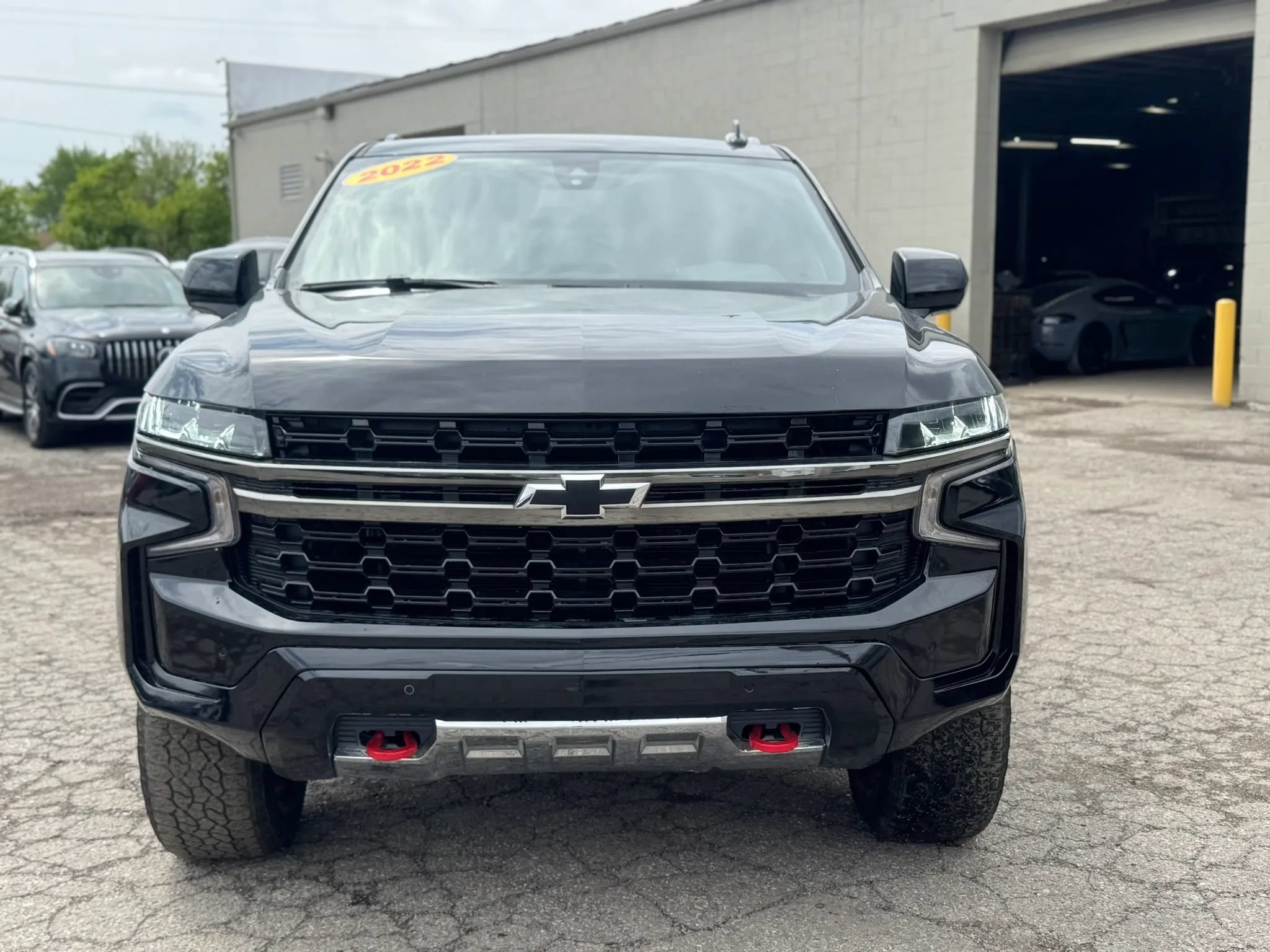 Used 2022 Chevrolet Tahoe Z71 AWD/4WD image 2