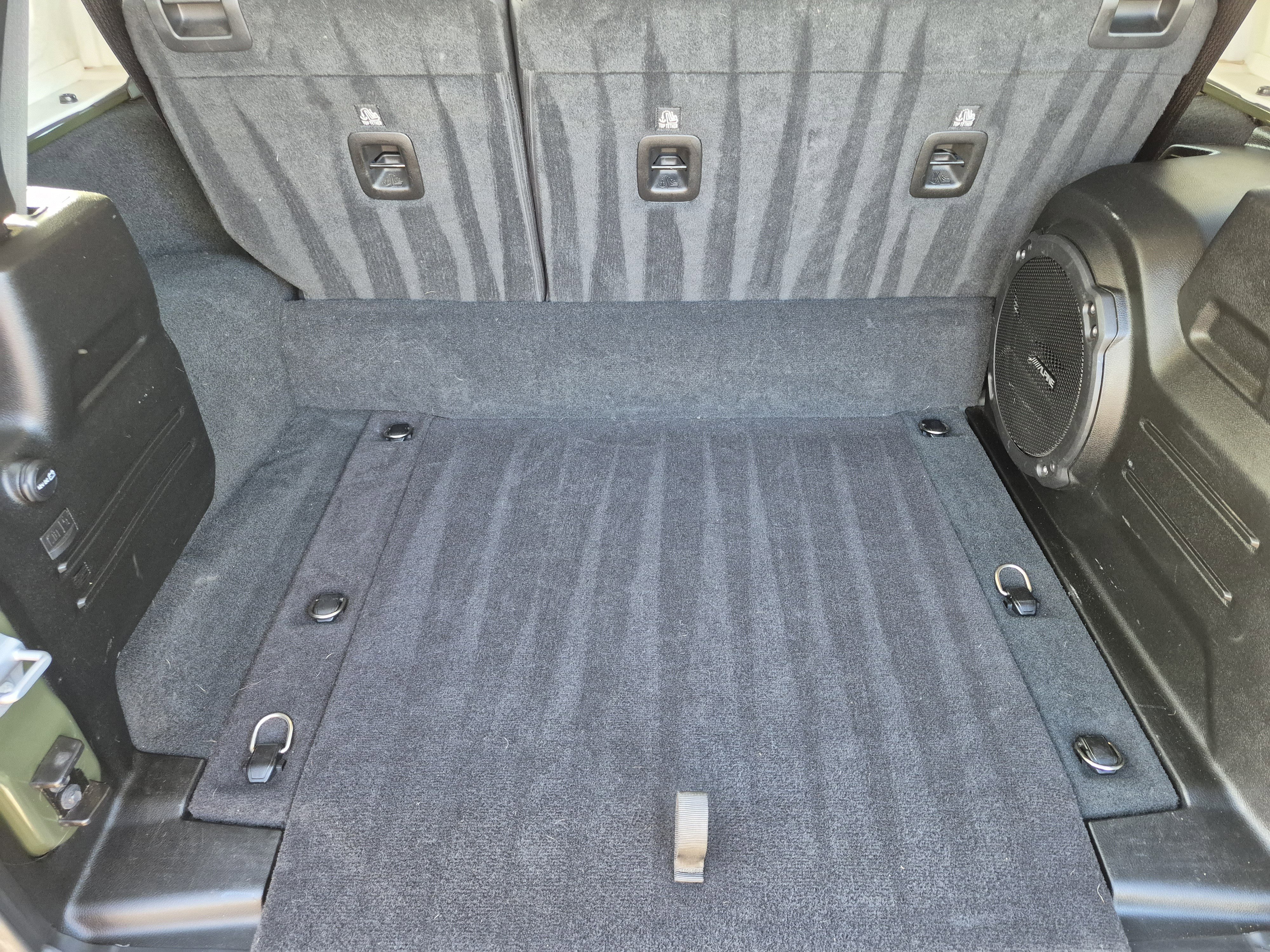 Used 2023 Jeep Wrangler Sahara 4xe image 33