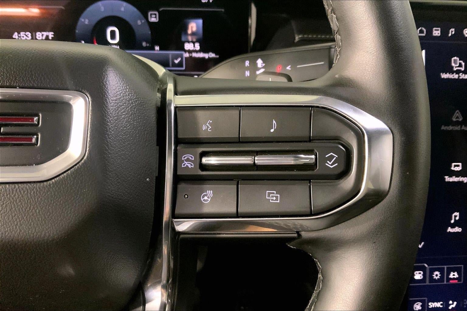 Used 2025 GMC Acadia Elevation FWD image 19