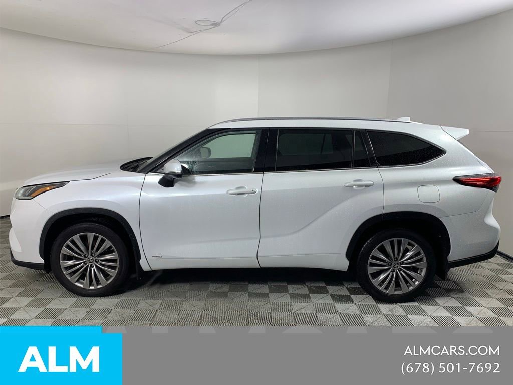 Used 2023 Toyota Highlander Platinum AWD/4WD image 6