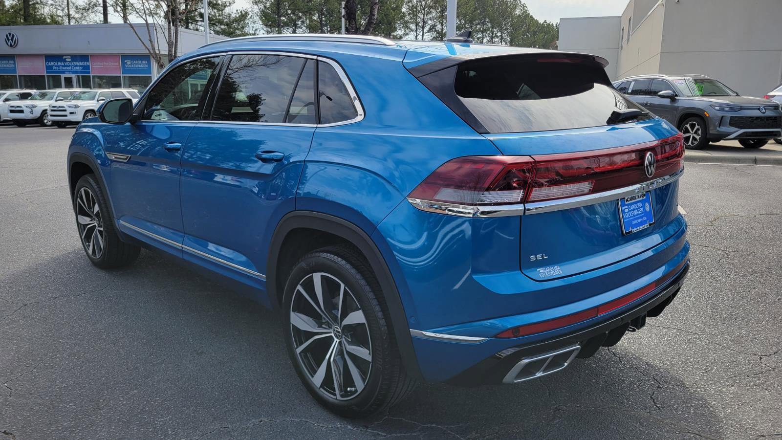 Certified 2025 Volkswagen Atlas Cross Sport SEL Premium R-Line image 3