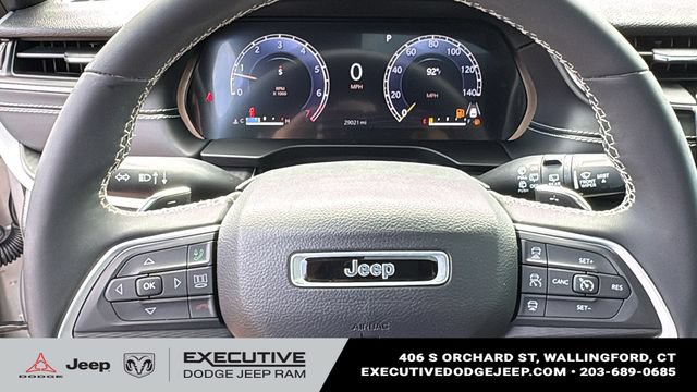 Used 2023 Jeep Grand Cherokee L Laredo AWD/4WD image 12