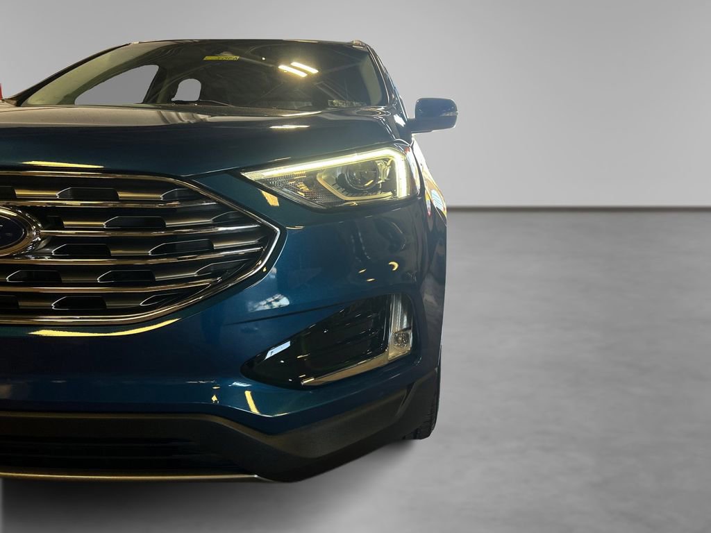 Certified 2020 Ford Edge SEL w/ Cold Weather Package AWD/4WD image 19