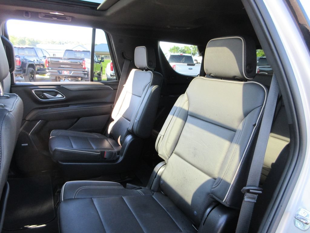 Certified 2022 GMC Yukon SLT w/ SLT Premium Package AWD/4WD image 21