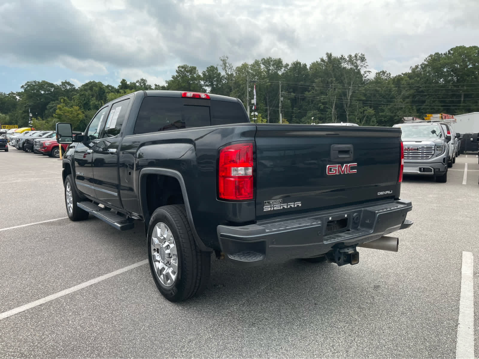 Used 2019 GMC Sierra 2500 Denali w/ Duramax Plus Package AWD/4WD image 7