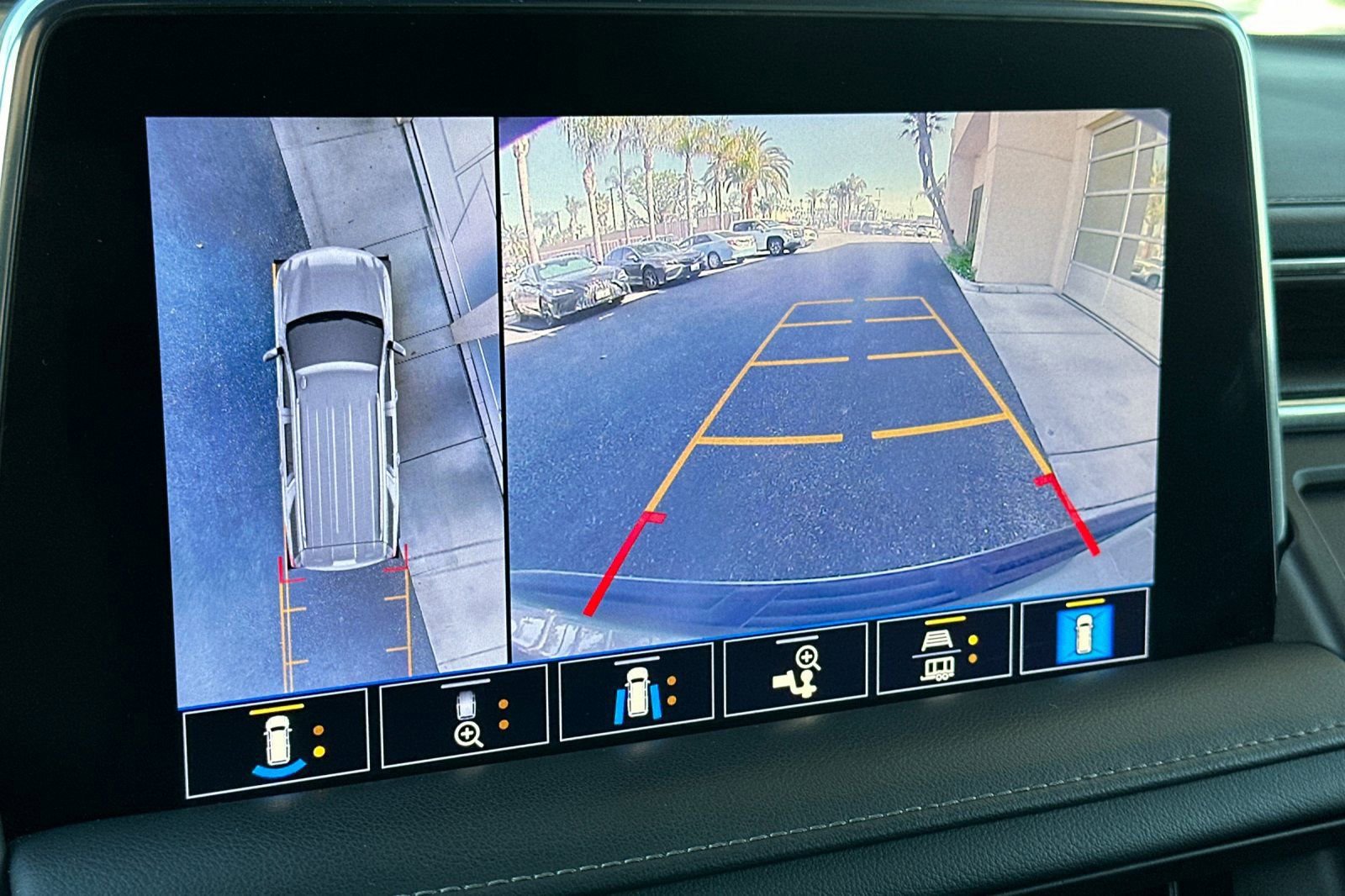 Certified 2021 Chevrolet Tahoe Z71 w/ Z71 Signature Package image 21