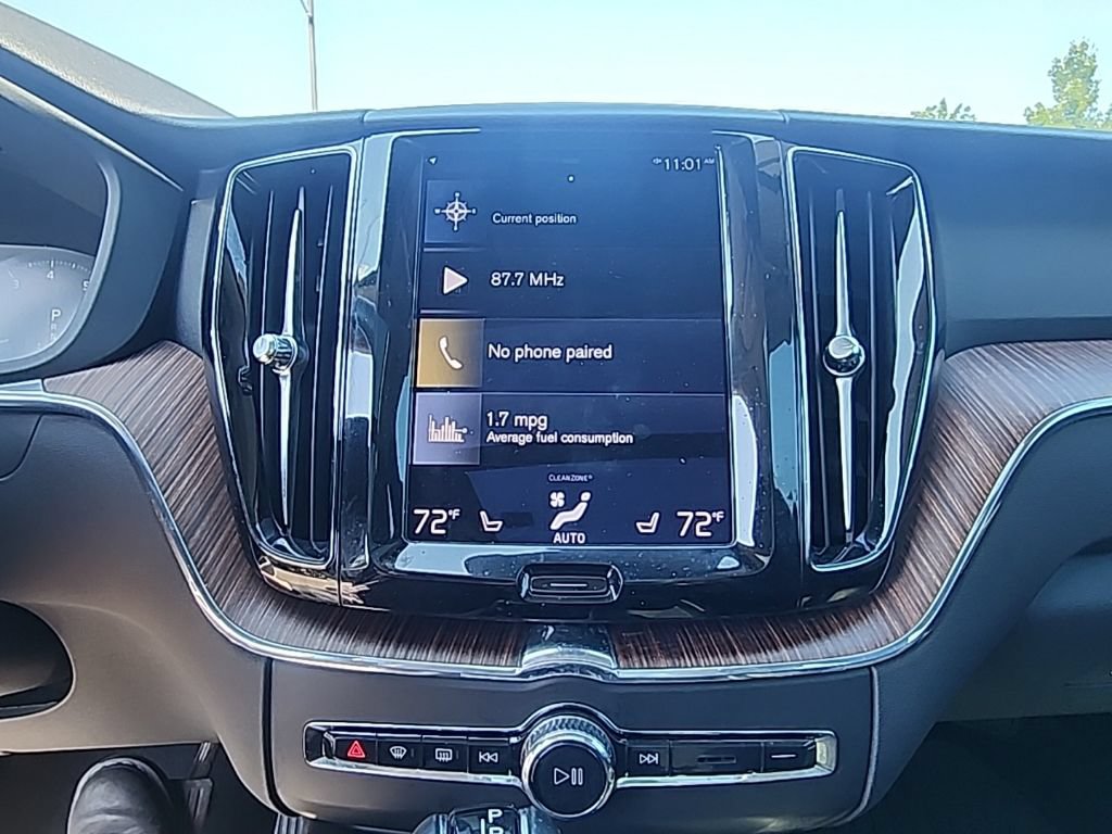 Used 2021 Volvo XC60 T5 Momentum w/ Protection Package AWD/4WD image 25