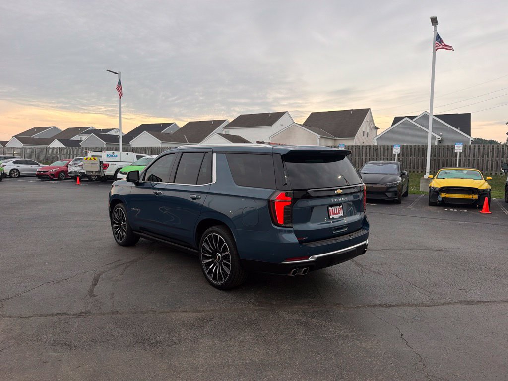 Used 2025 Chevrolet Tahoe High Country AWD/4WD image 6