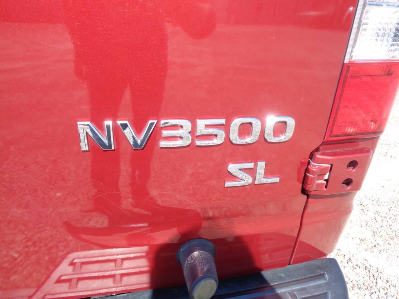 Used 2019 Nissan NV 3500 SL RWD image 10