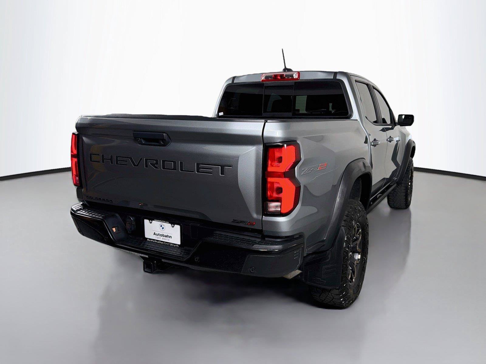 Used 2025 Chevrolet Colorado ZR2 w/ Technology Package AWD/4WD image 5