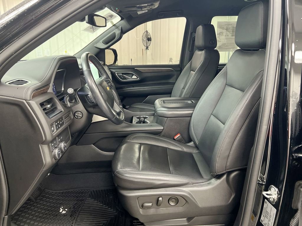 Used 2022 Chevrolet Tahoe LT w/ Luxury Package AWD/4WD image 19