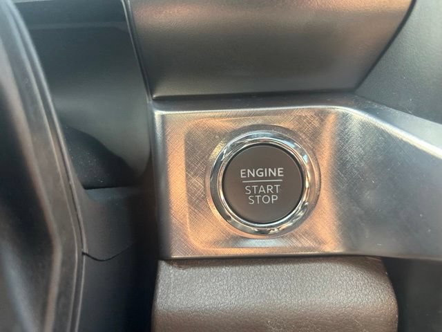 Used 2025 Ford F350 King Ranch w/ Chrome Package AWD/4WD image 43