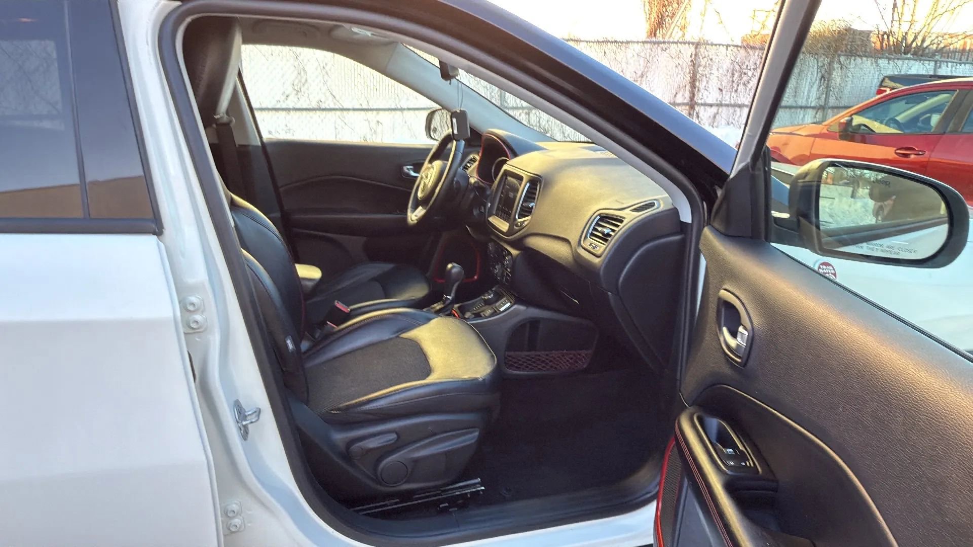 Used 2019 Jeep Compass Trailhawk image 25