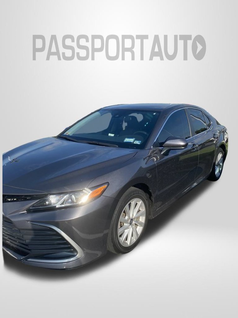 Used 2022 Toyota Camry LE FWD image 8